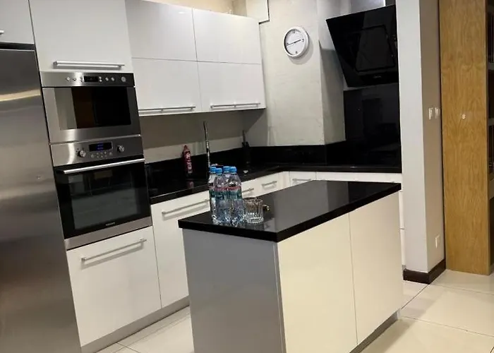 3 Pokojowy Miasteczko Wilanow 77m2 *