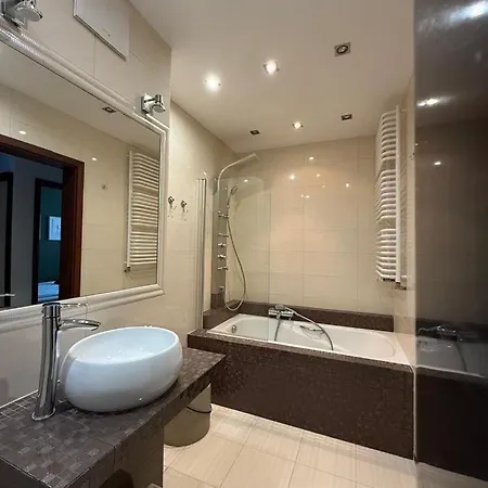 3 Pokojowy Miasteczko Wilanow 77m2 Апартаменты