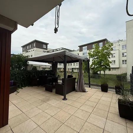 3 Pokojowy Miasteczko Wilanow 77m2 アパート *